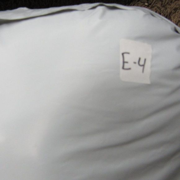 Ladies fur coat,runs small - Picture 13 of 13